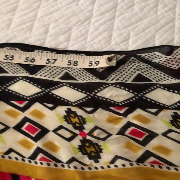 Wrap or scarf - Picture 7 of 8